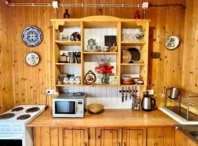 House Girska Rika Orman Evi Korchin