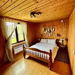 Hytte House Girska Rika Korchin