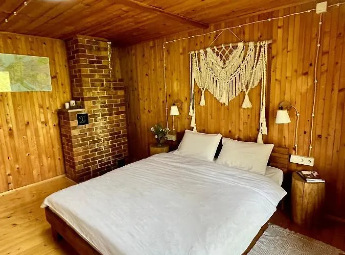 House Girska Rika * Korcsin